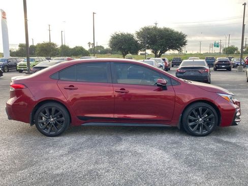 Used 2025 Toyota Corolla SE FWD image 4