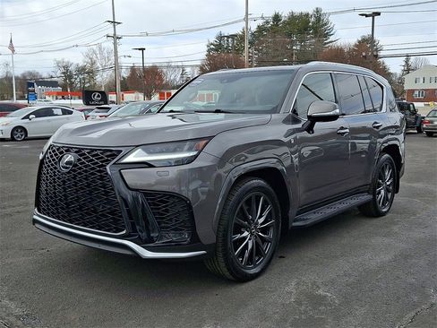 Used 2024 Lexus LX 600 F Sport image 3