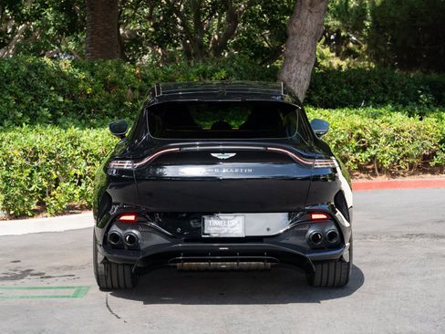 Used 2025 Aston Martin DBX 707 AWD/4WD image 6