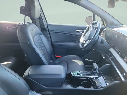 Used 2023 Kia Sportage X-Line w/ X-Line Premium Package image 5