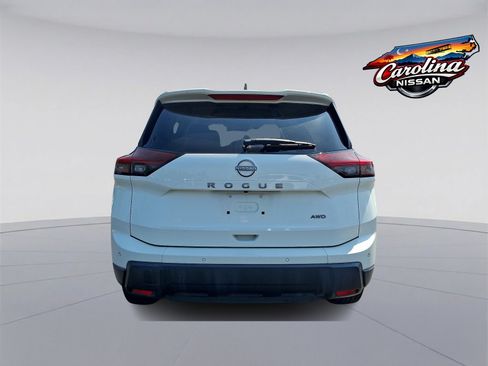 Used 2024 Nissan Rogue S AWD/4WD image 5