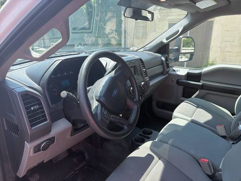 Used 2018 Ford F250 XL w/ Power Equipment Group AWD/4WD image 17
