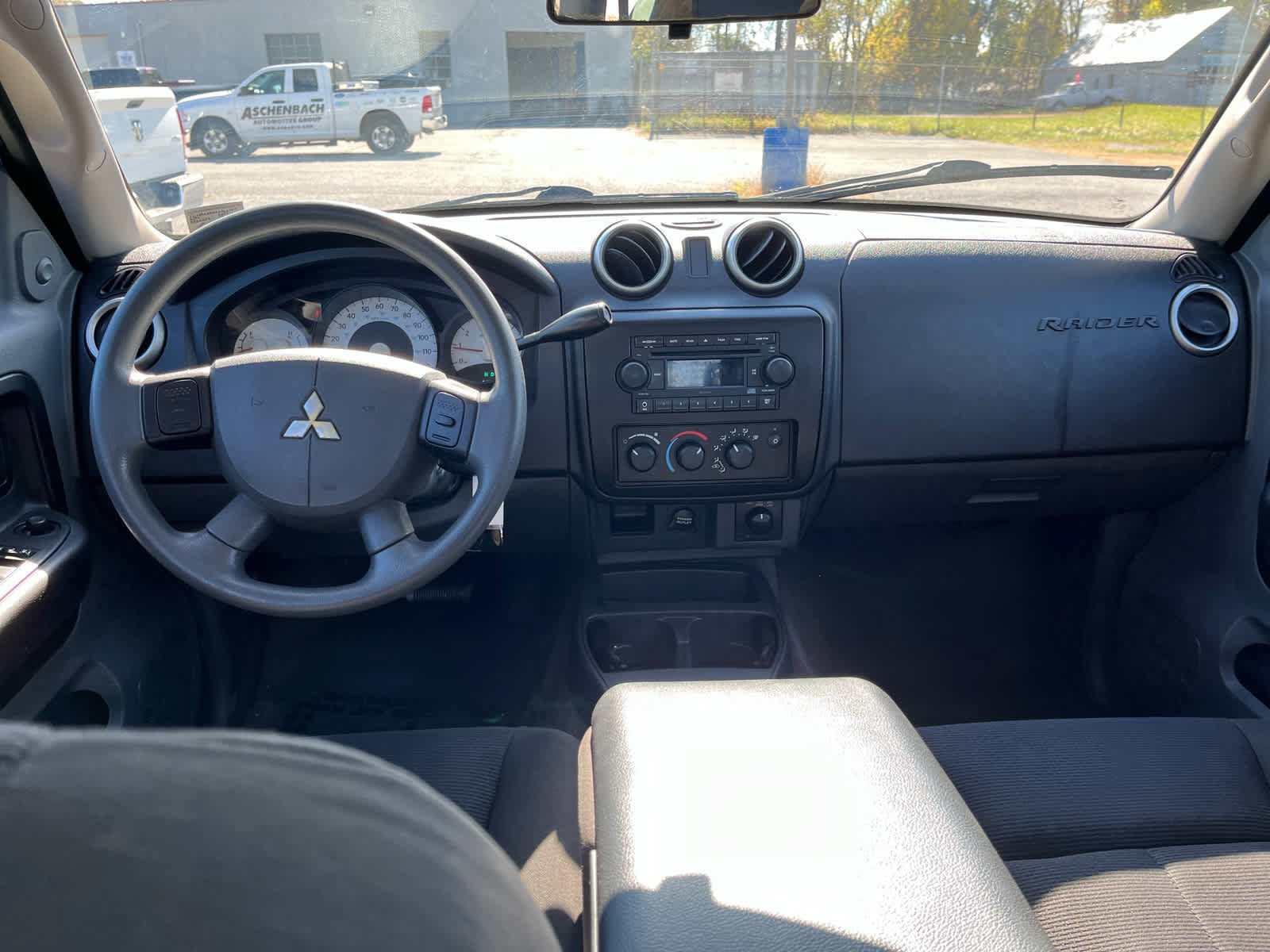 Used 2007 Mitsubishi Raider LS AWD/4WD image 23