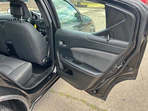 Used 2014 Dodge Avenger SE FWD image 24