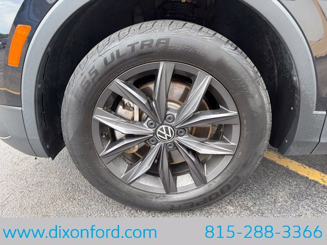 Used 2022 Volkswagen Tiguan SE AWD/4WD image 28