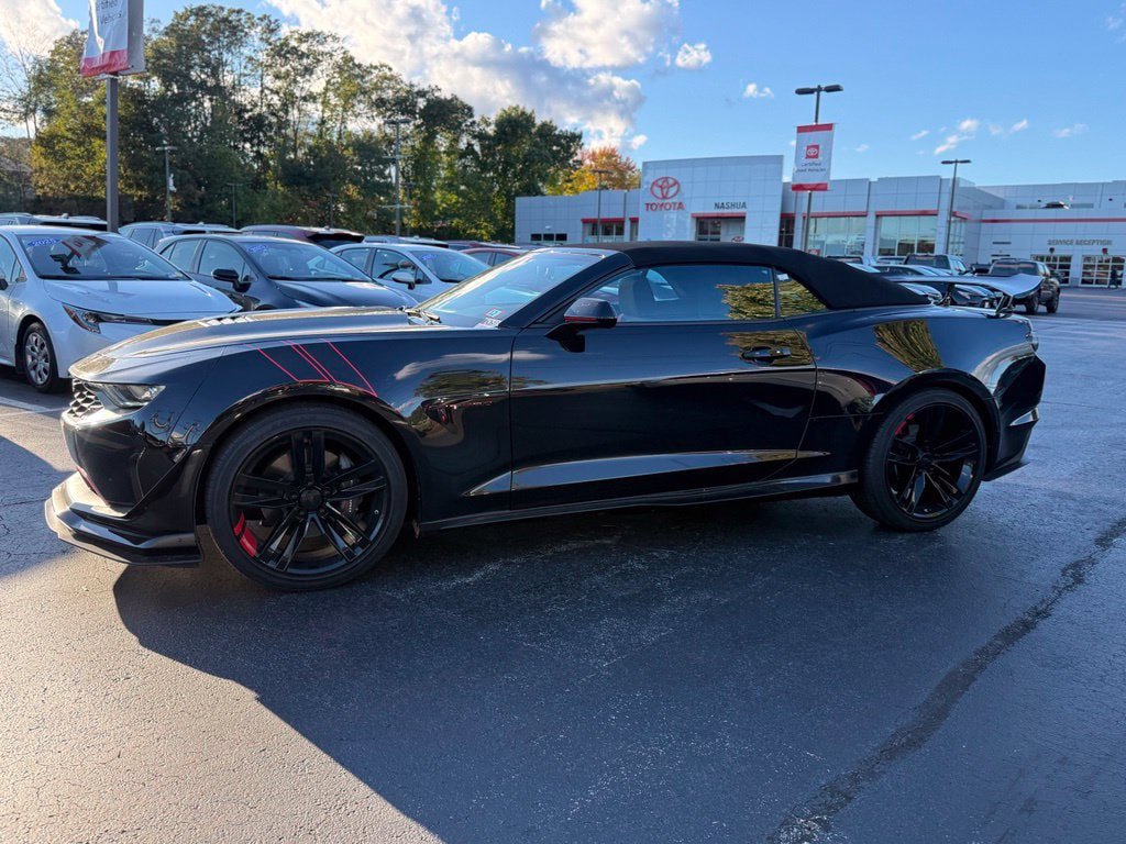 Used 2023 Chevrolet Camaro LT w/ Redline Edition RWD image 2