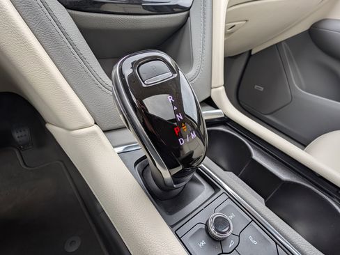 Used 2020 Cadillac XT6 Premium Luxury image 33