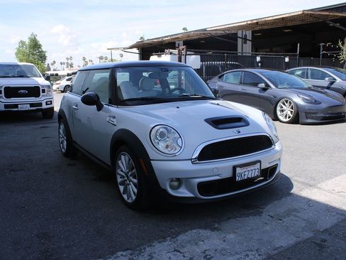 Used 2011 MINI Cooper John Cooper Works image 1