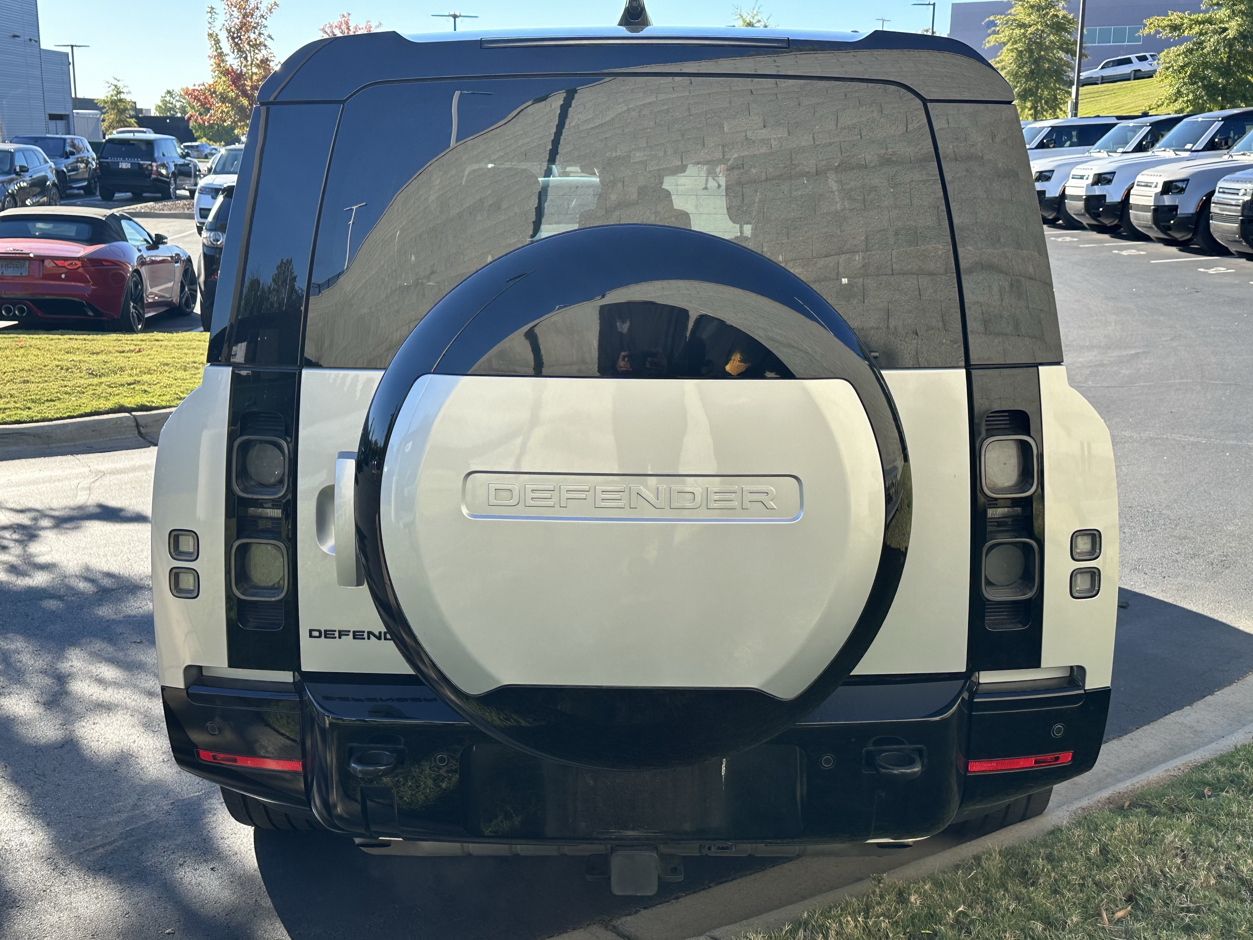 Used 2024 Land Rover Defender 130 X AWD/4WD image 6