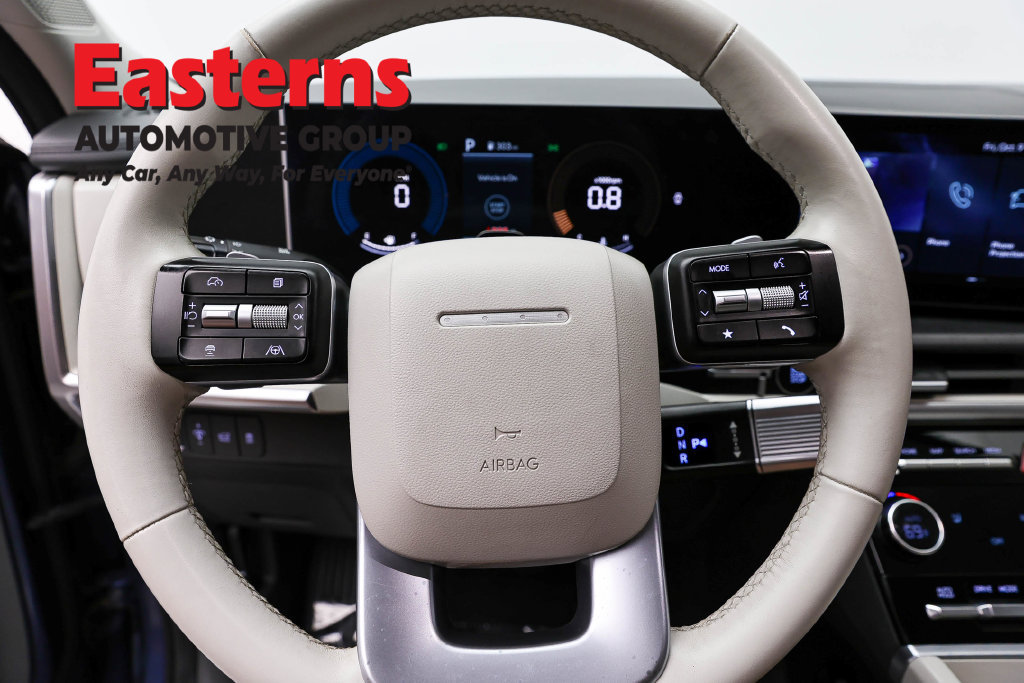 Used 2025 Hyundai Santa Fe SEL AWD/4WD image 11