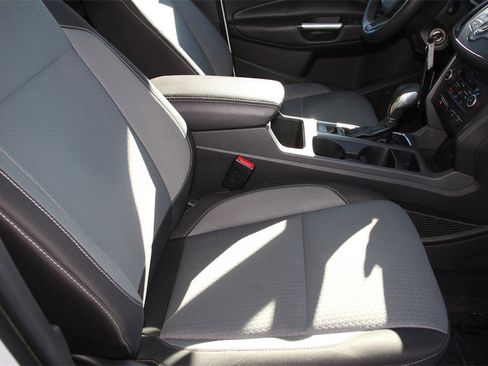 Certified 2018 Ford Escape SE image 29