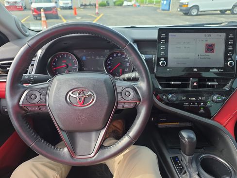 Used 2021 Toyota Camry XSE image 14