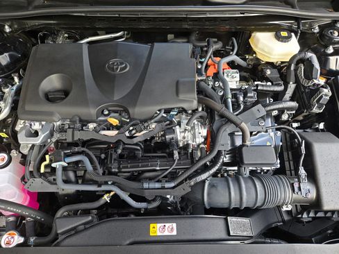 Certified 2025 Toyota Camry SE w/ Convenience Package image 27