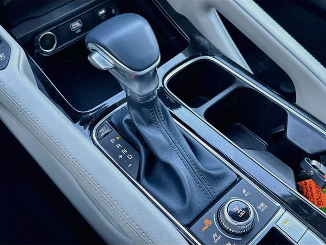 Certified 2025 Kia Telluride EX w/ EX Captain's Chair Package AWD/4WD image 17