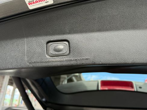 Used 2017 Ford Explorer XLT w/ Equipment Group 202A image 19