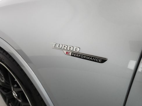 Used 2025 Mercedes-Benz GLC 63 AMG S image 40
