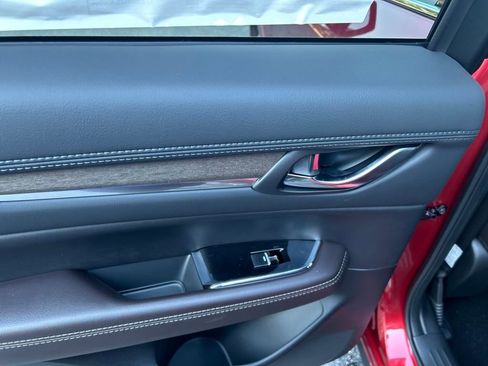New 2025 MAZDA CX-5 Signature image 23