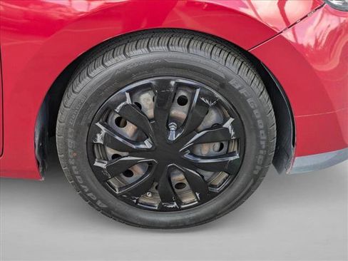 Used 2017 Hyundai Elantra GT FWD image 21