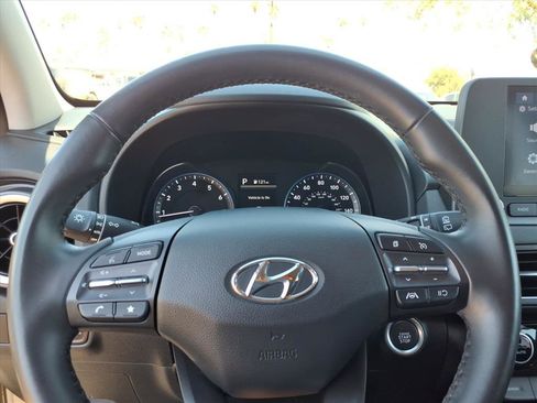 Used 2022 Hyundai Kona SEL w/ Convenience Package image 28