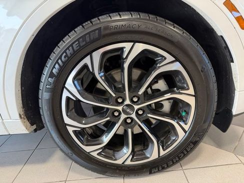 Used 2025 Lincoln Nautilus Reserve AWD/4WD image 47