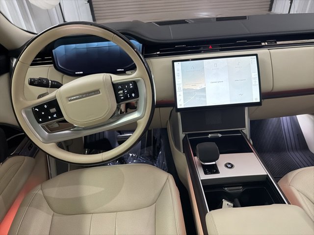 Certified 2024 Land Rover Range Rover Long Wheelbase Autobiography AWD/4WD image 16