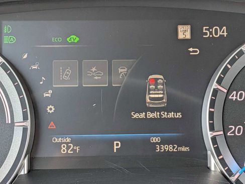 Used 2023 Toyota Highlander XLE AWD/4WD image 31