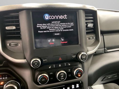 Used 2019 RAM 1500 Big Horn AWD/4WD image 7