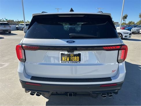 New 2026 Ford Explorer ST w/ Sun And Sound Package image 5