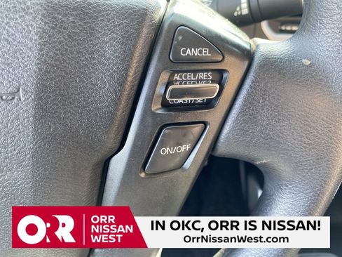 Used 2024 Nissan Frontier SV image 23