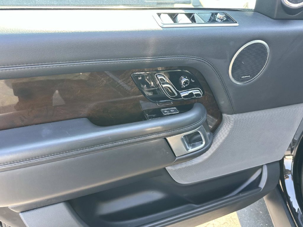 Used 2020 Land Rover Range Rover HSE AWD/4WD image 15
