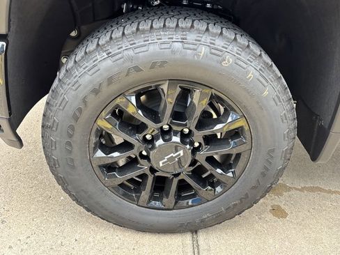 New 2026 Chevrolet Silverado 2500 Custom w/ Custom Value Package image 10