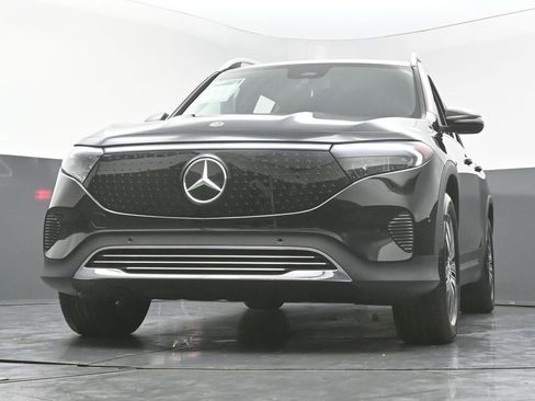 Used 2025 Mercedes-Benz EQB 250+ w/ Winter Package image 12