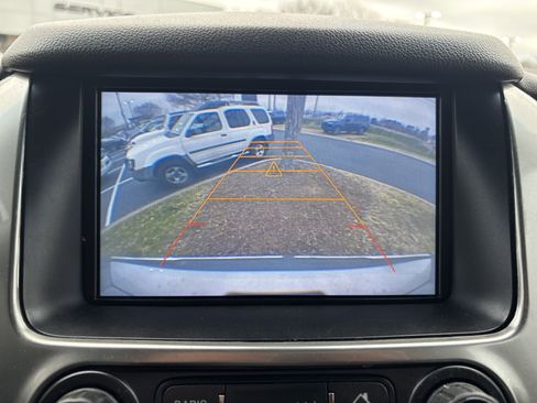 Used 2015 Chevrolet Suburban LTZ image 25