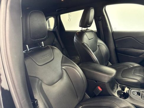 Used 2019 Jeep Cherokee High Altitude AWD/4WD image 13