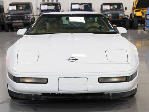 Used 1993 Chevrolet Corvette Coupe image 4