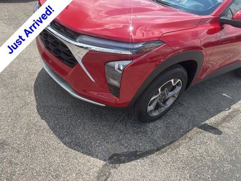New 2026 Chevrolet Trax LT w/ Driver Confidence Package FWD image 9