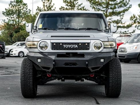 Used 2010 Toyota FJ Cruiser Base image 4