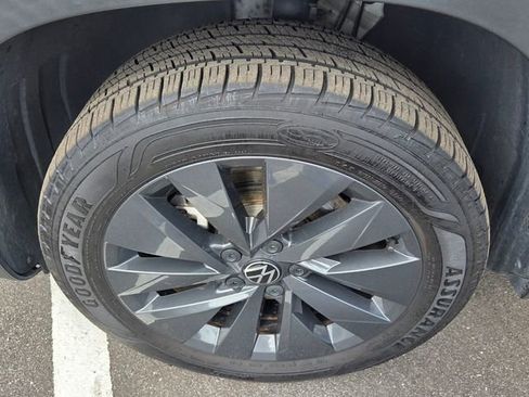 Used 2022 Volkswagen Taos S image 19
