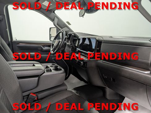 Used 2024 Chevrolet Silverado 2500 LT image 19