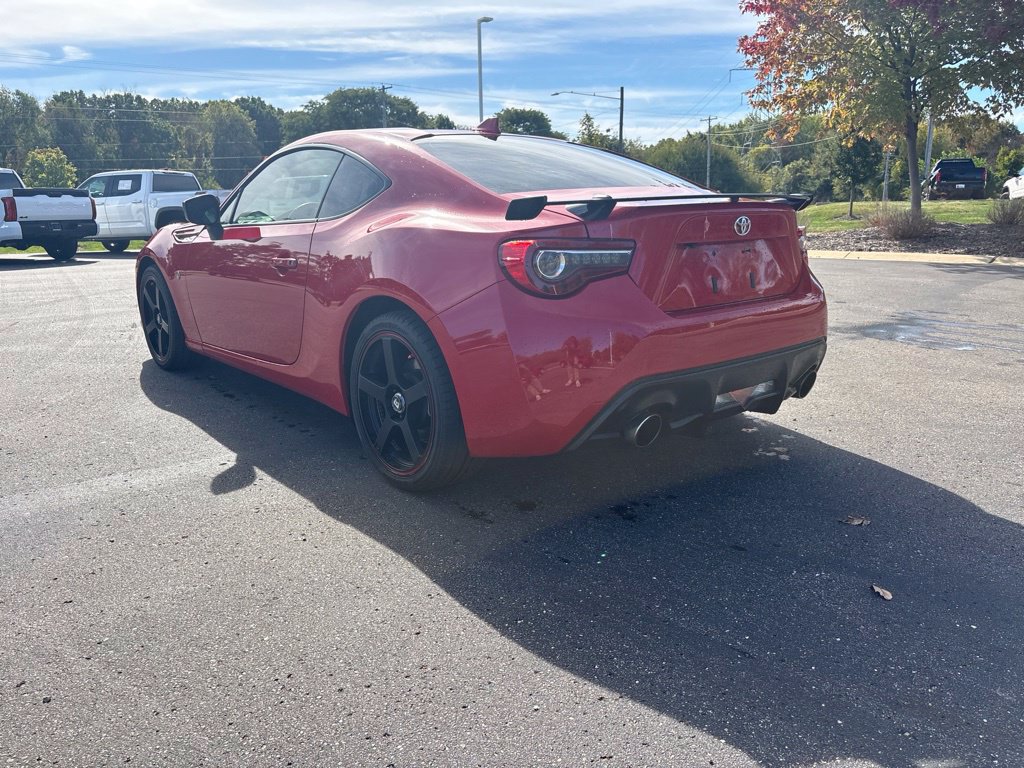 Used 2018 Toyota 86 RWD image 4