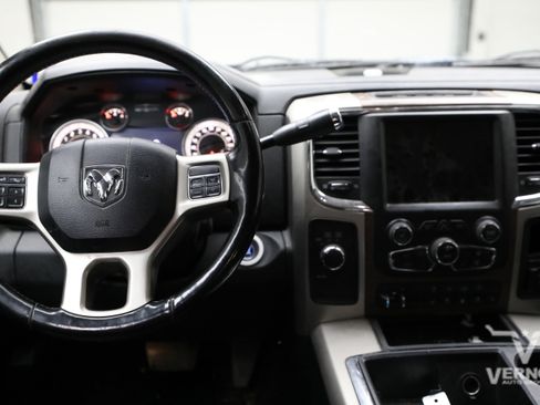 Used 2015 RAM 3500 Laramie w/ Convenience Group image 9