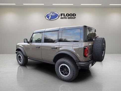 New 2025 Ford Bronco Badlands image 3