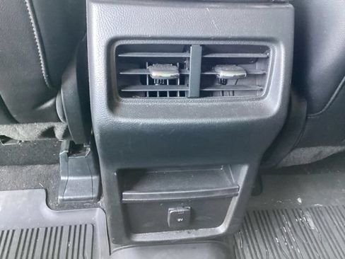 Used 2020 Ford Edge SEL w/ Cold Weather Package FWD image 16