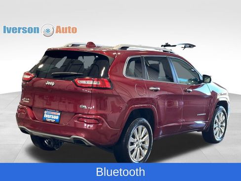 Used 2017 Jeep Cherokee Overland w/ Technology Group AWD/4WD image 9