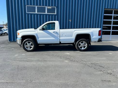 Used 2018 GMC Sierra 2500 4x4 Regular Cab image 17