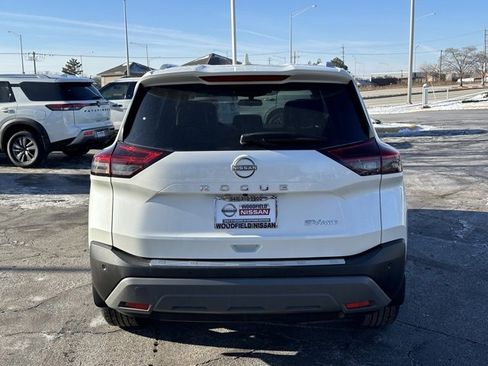 Certified 2023 Nissan Rogue SV w/ SV Premium B Package image 4