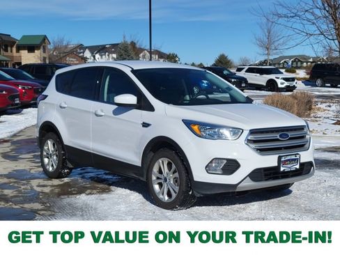 Used 2017 Ford Escape SE image 1