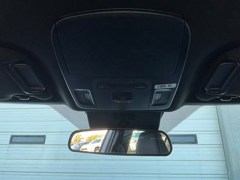 Used 2025 Toyota Camry SE image 16