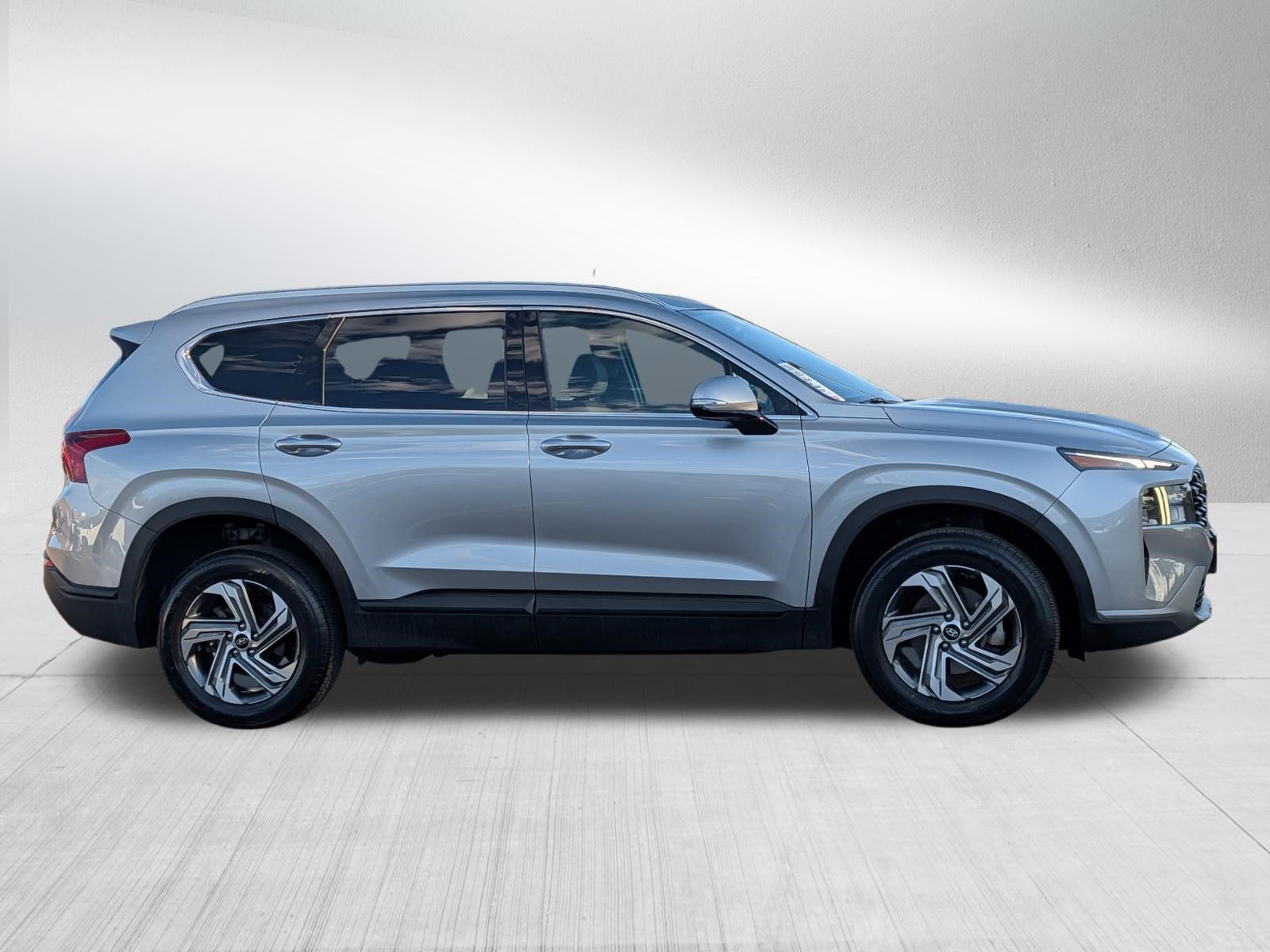 Certified 2023 Hyundai Santa Fe SEL AWD/4WD image 2