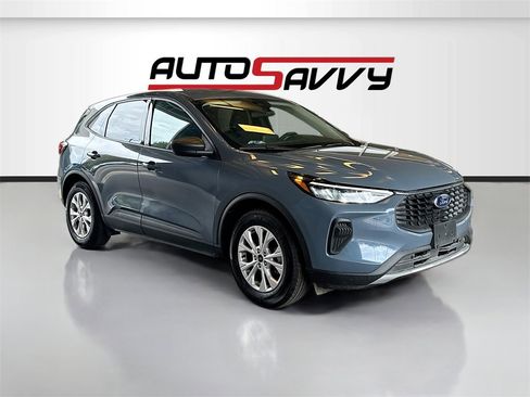 Used 2025 Ford Escape Active image 1